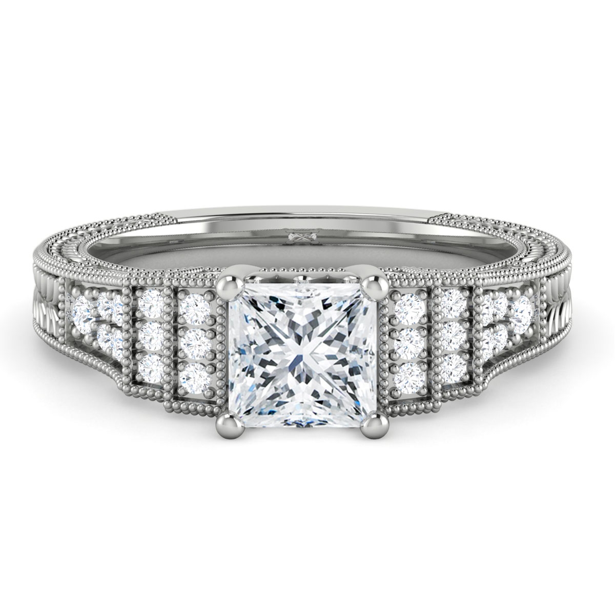 Mona in 18k White Gold