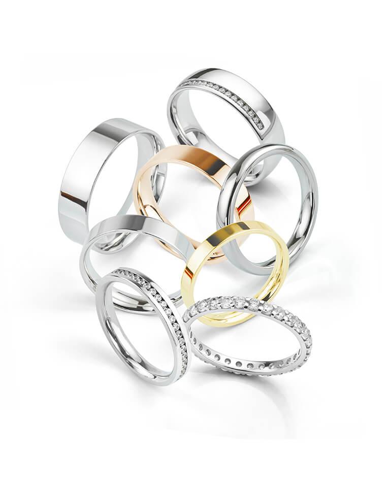 Hand-finishing precious metal jewellery at MOH London