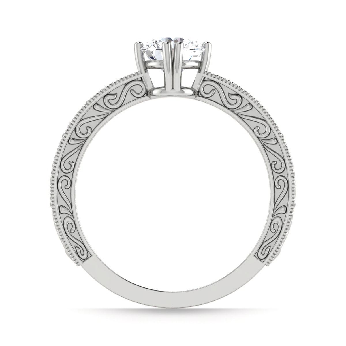 Reina in Platinum — view 2