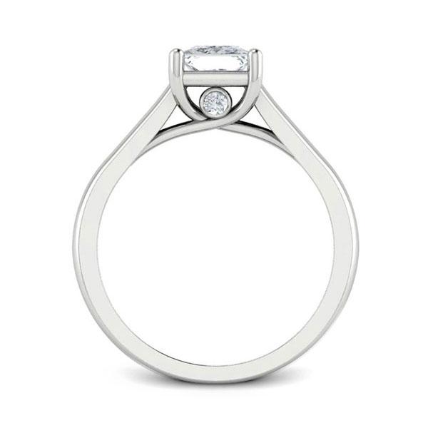 Avia in Platinum — view 2