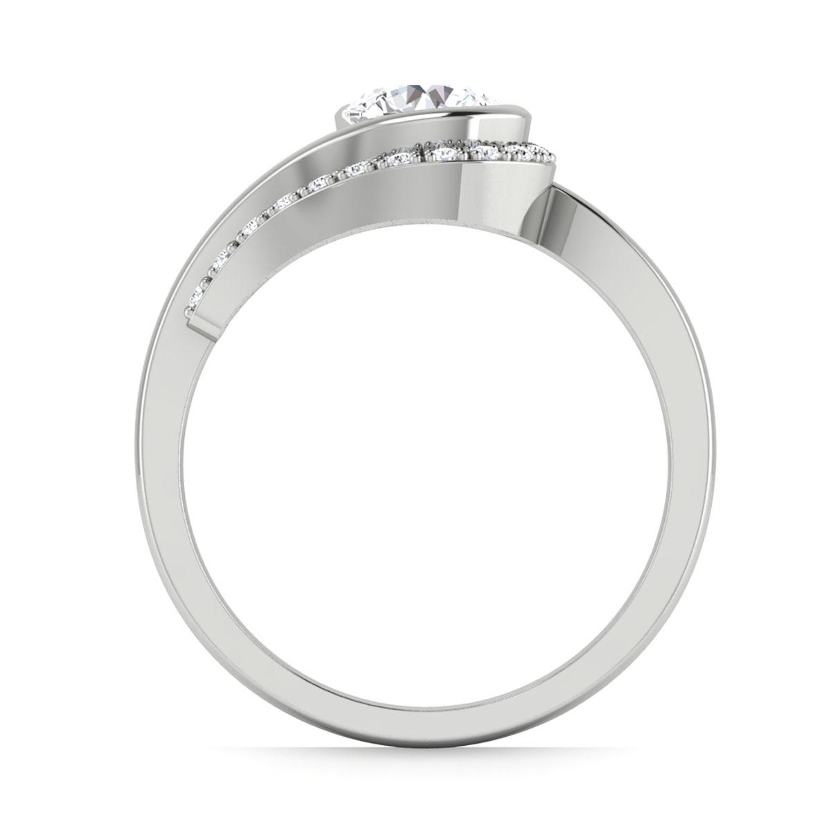 Maisy in Platinum — view 2