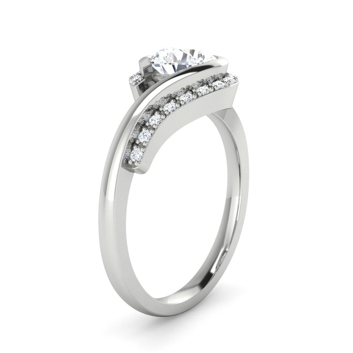 Maisy in Platinum — view 3