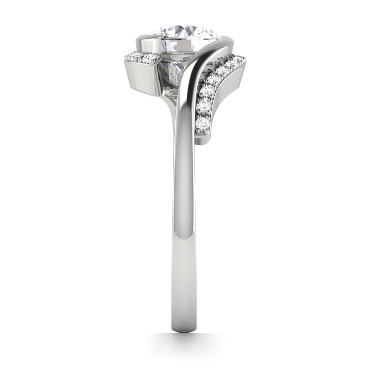 Maisy in Platinum — view 4