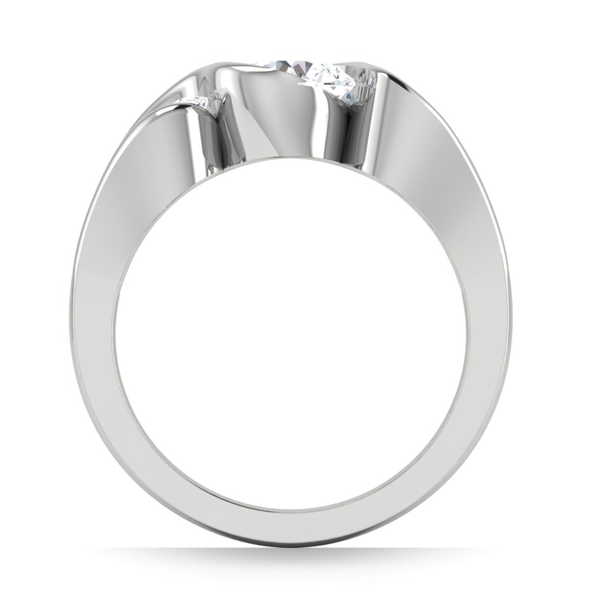 Xia in Platinum — view 2